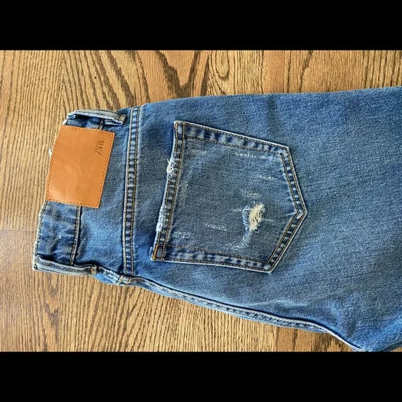 Zara Ripped Straight Fit Jean - Picture 3 of 4